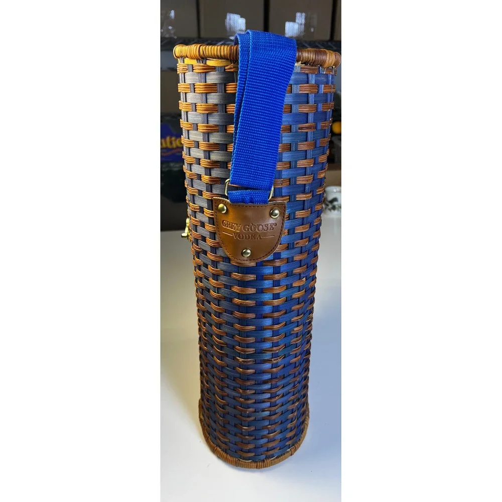 Vintage Grey Goose Vodka Woven‎ Basket Carrier Blue Tan Handle Lock